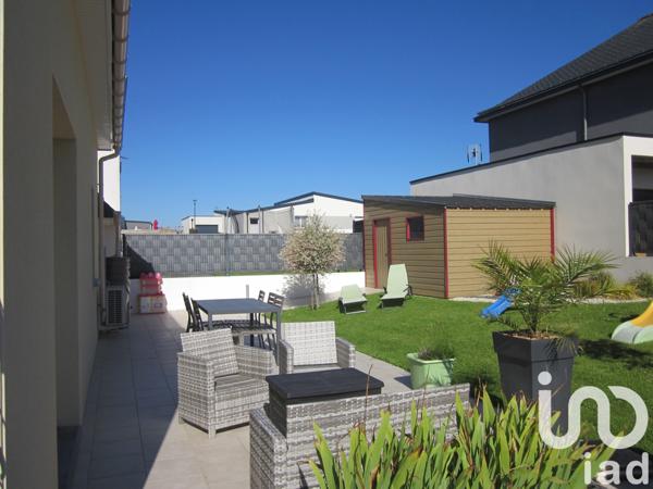 House for sale 5 rooms 98 m² Landéhen