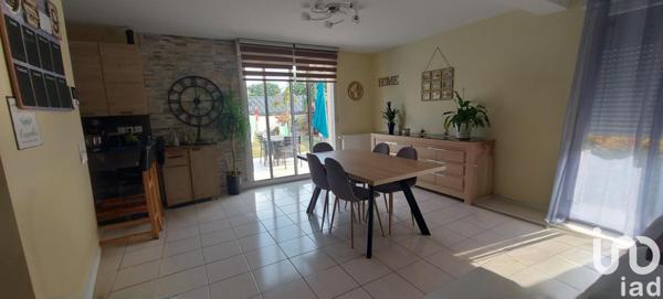 House for sale 5 rooms 98 m² Landéhen