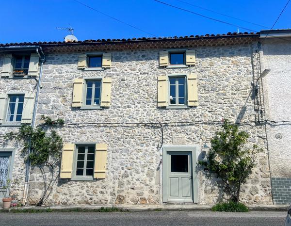 Une Vie Rustique Alliée au Luxe Moderne