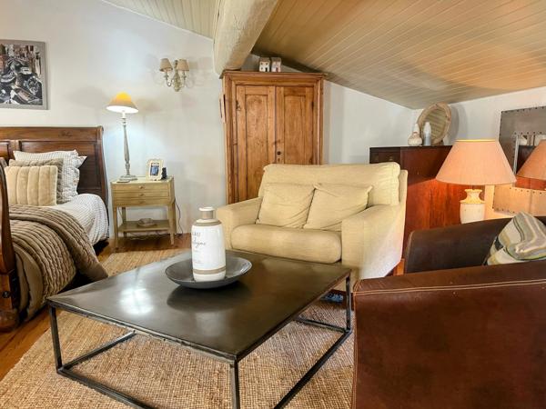 Une Vie Rustique Alliée au Luxe Moderne