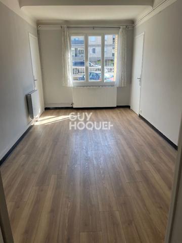 LOCAUX PROFESSIONNELS RDC 70 m