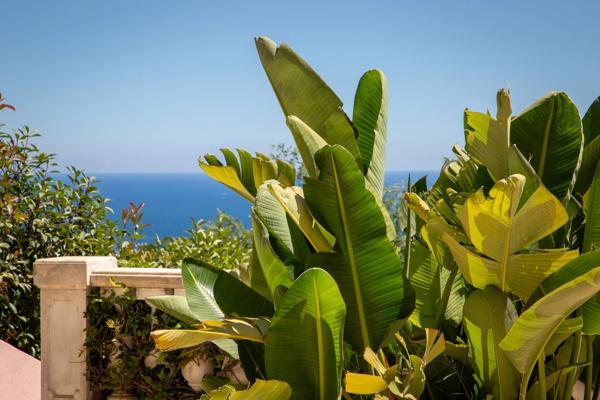 Mandelieu, villa sur les hauteurs, vue mer panoramique