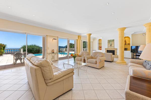 Mandelieu, villa sur les hauteurs, vue mer panoramique