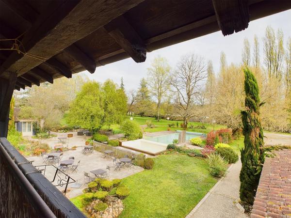 Ancien relais de poste périgourdin du XVIe siècle proche de Périgueux