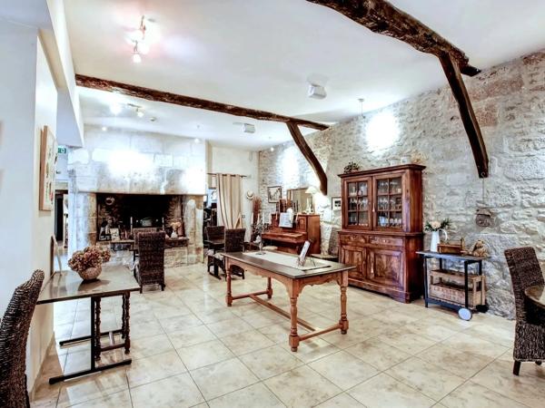 Ancien relais de poste périgourdin du XVIe siècle proche de Périgueux