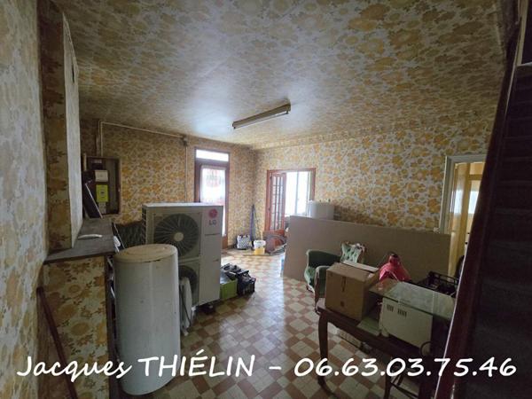 Immeuble à rénover hyper-centre VERNANTES