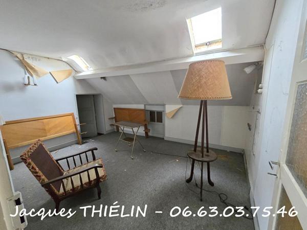 Immeuble à rénover hyper-centre VERNANTES