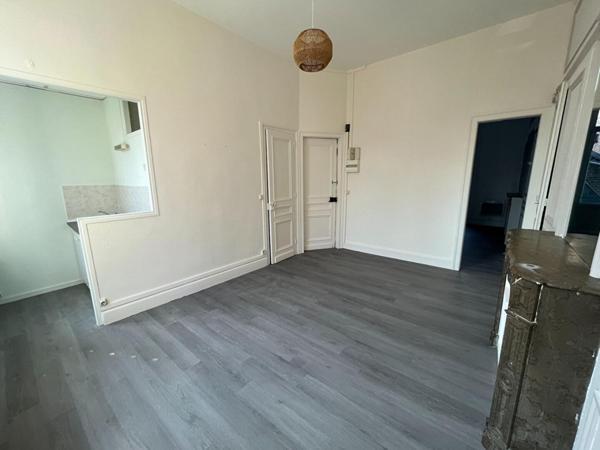 A LOUER : T2 à LILLE • Place Jacquard - Republique • 795 € CC • Réf. G264-1