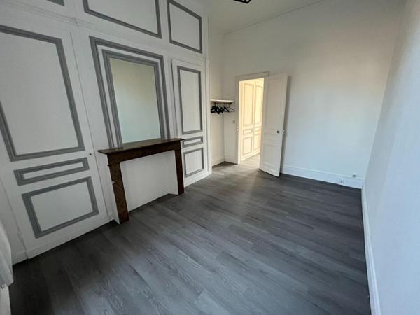 A LOUER : T2 à LILLE • Place Jacquard - Republique • 795 € CC • Réf. G264-1