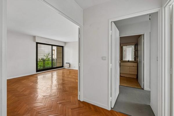 PARIS 15EME ARRONDISSEMENT (75)- PARC ANDRE CITROEN - 2 PIÈCES DE 50,25 m2 LOI CARREZ AVEC BALCON, PARKING ET CAVE – PRIX DE VENTE 540 000 € HONORAIRES D’AGENCE INCLUS