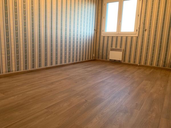 BEL APPARTEMENT DANS RESIDENCE AVEC ASCENSEUR 4 PIECES 100M2