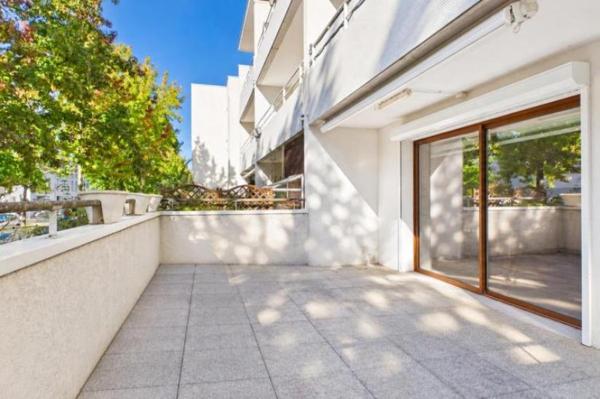 Vente - Appartement 3 pièces 67 m 2 SAINT JACQUES DE LA LANDE (35136)