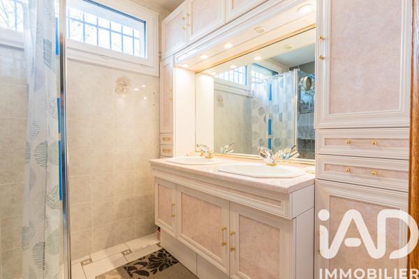 Maison à vendre 10 pièces 217 m² Brétigny-sur-Orge