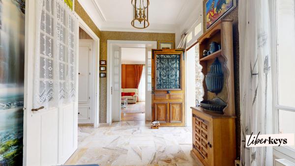 Propriété familiale de 236 m² avec jardin arboré de 878 m² – Vaucresson