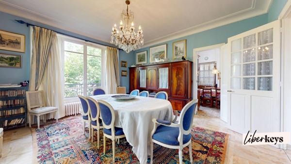 Propriété familiale de 236 m² avec jardin arboré de 878 m² – Vaucresson