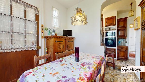 Propriété familiale de 236 m² avec jardin arboré de 878 m² – Vaucresson