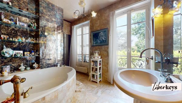 Propriété familiale de 236 m² avec jardin arboré de 878 m² – Vaucresson