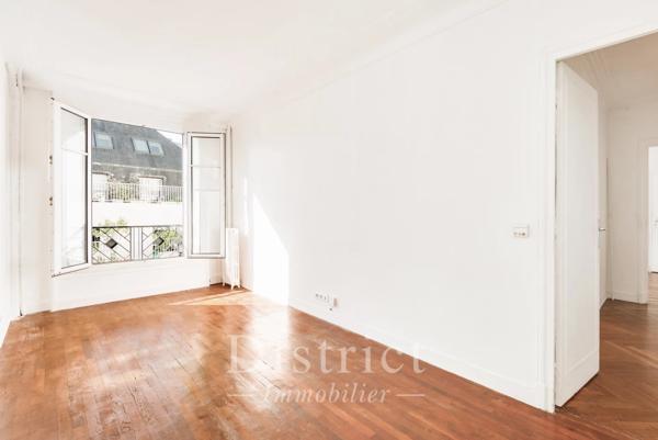 # Appartement – 73m² – Paris 4ème