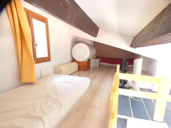 Pinède. Appartement 2 pièces mezzanine