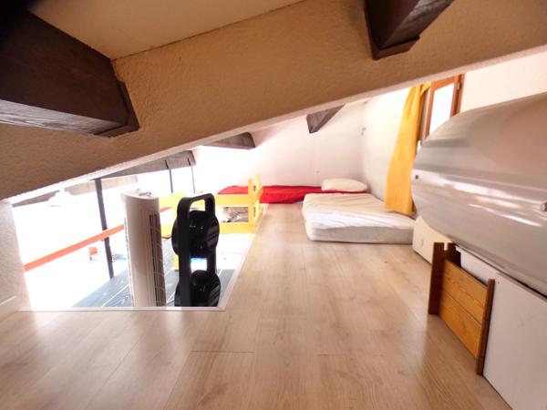 Pinède. Appartement 2 pièces mezzanine