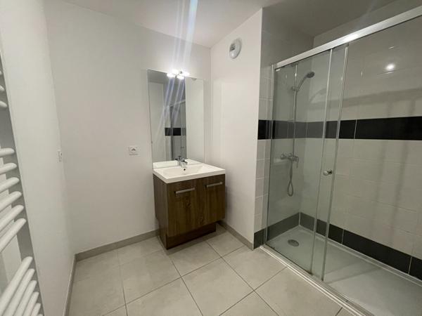 A vendre à Vannes appartement deux chambres places de parking