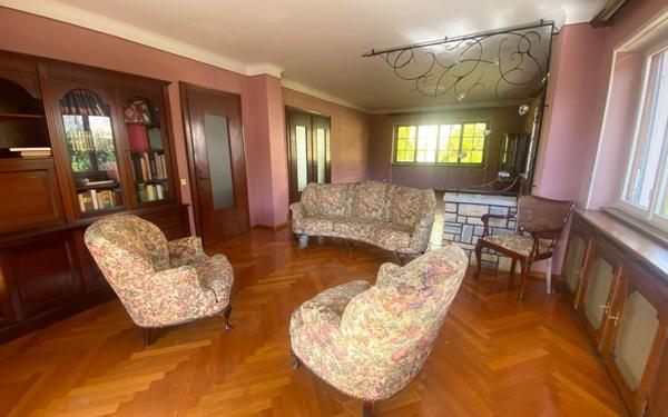 Maison à vendre    5 pièces • 136 m2 Brunstatt