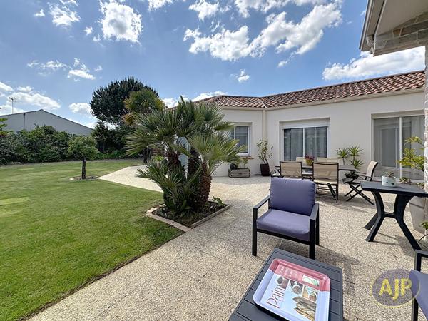 Vente maison Challans : 660 000 € - AJP Immobilier Challans