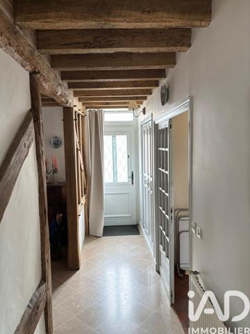 Maison à vendre 8 pièces 231 m² Saint-Hilaire-Saint-Mesmin