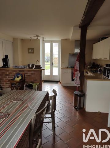Maison à vendre 8 pièces 231 m² Saint-Hilaire-Saint-Mesmin