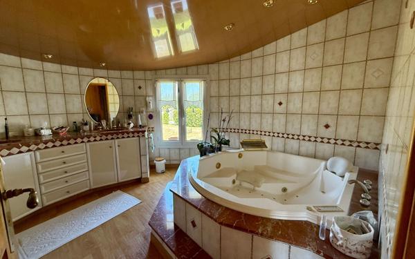 Maison à vendre    5 pièces •  Le Château-d'Oléron