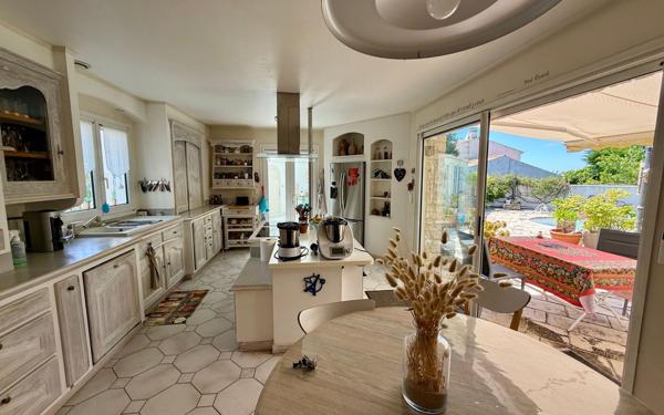 Maison à vendre    5 pièces •  Le Château-d'Oléron