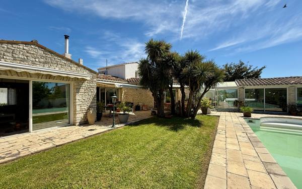 Maison à vendre    5 pièces •  Le Château-d'Oléron