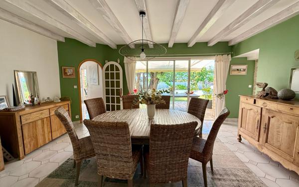 Maison à vendre    5 pièces •  Le Château-d'Oléron