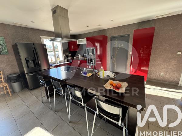 Maison à vendre 4 pièces 98 m² Saint-Julien-les-Rosiers