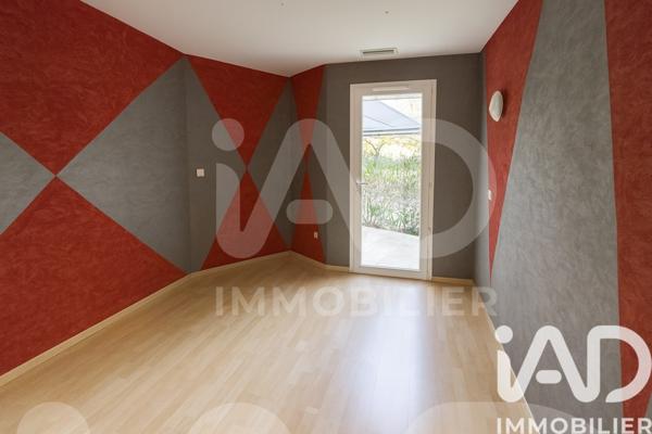 Maison à vendre 4 pièces 98 m² Saint-Julien-les-Rosiers