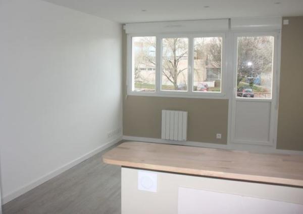 Appartement T2-43.61m²-Balcon+cave -QUIMPER