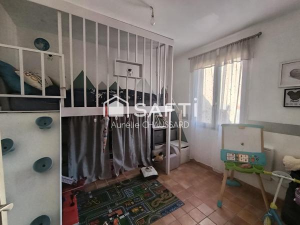 Maison 2 chambres garage jardin piscine