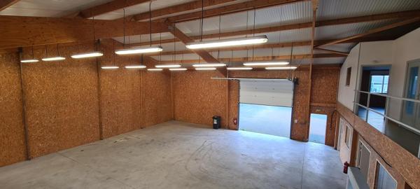 Local D’activité 313m² – Le plessis grammoire