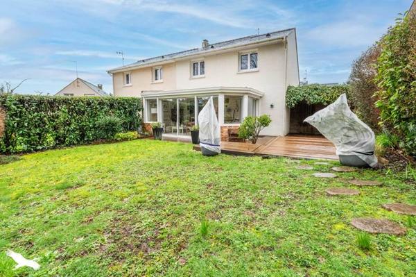 Maison à vendre |  Saint-Étienne-de-Montluc |  6 pièces | 130 m²