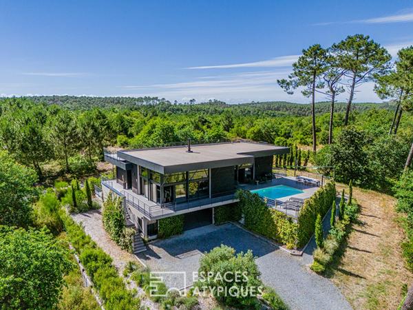 Propriété d’architecte confidentielle en lisière de forêt du Golf