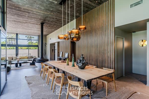 Propriété d’architecte confidentielle en lisière de forêt du Golf
