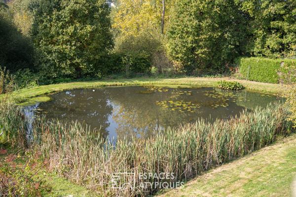 Maison avec son étang, ses cabanons et son terrain constructible