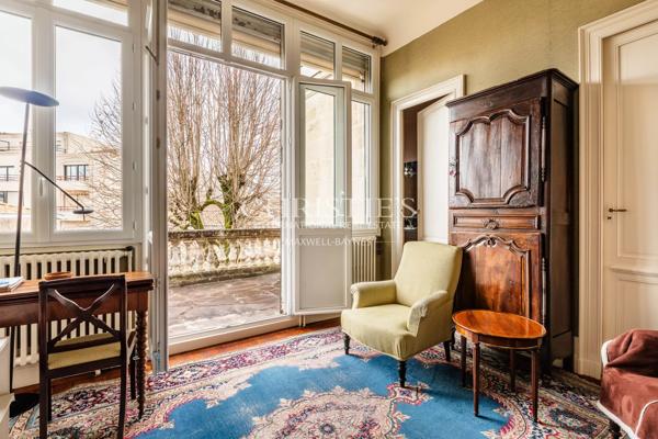 Hôtel particulier – 5 chambres – jardin double garage