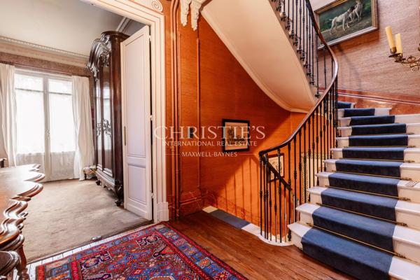 Hôtel particulier – 5 chambres – jardin double garage