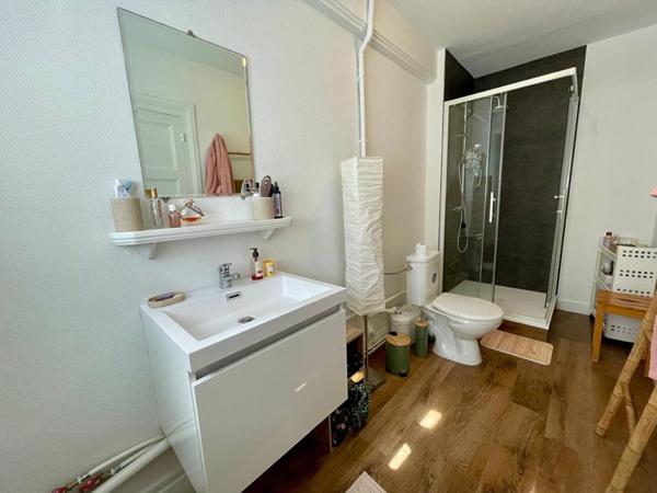 IMMEUBLE DE RAPPORT - NEVERS CENTRE-VILLE  - 448 M² AVEC COUR, GARAGES ET CAVE