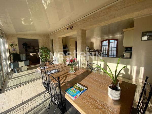 A VENDRE - Maison 4 chambres 130m² Piscine Garage