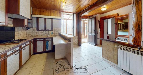 Ancienne maison à rénover spécial investisseur.