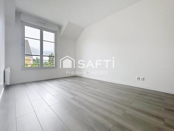 Appartement 2 pièces 43 m², balcon, place de parking extérieure