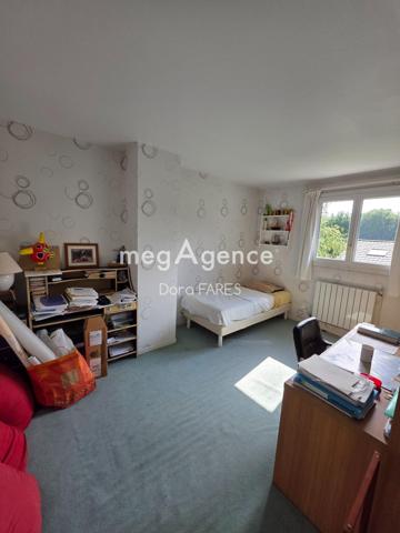 Maison à LONGPONT-SUR-ORGE, 91310 - 6 pièces 141m²