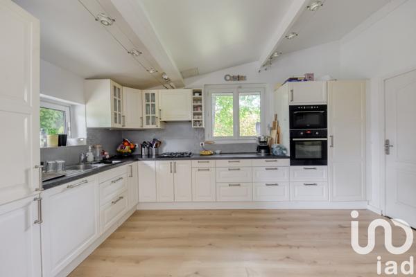 Maison à vendre 6 pièces 132 m² Lésigny